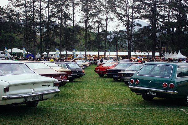 Quels sont les meilleurs conseils pour organiser une journée de détente en couple à la maison ?